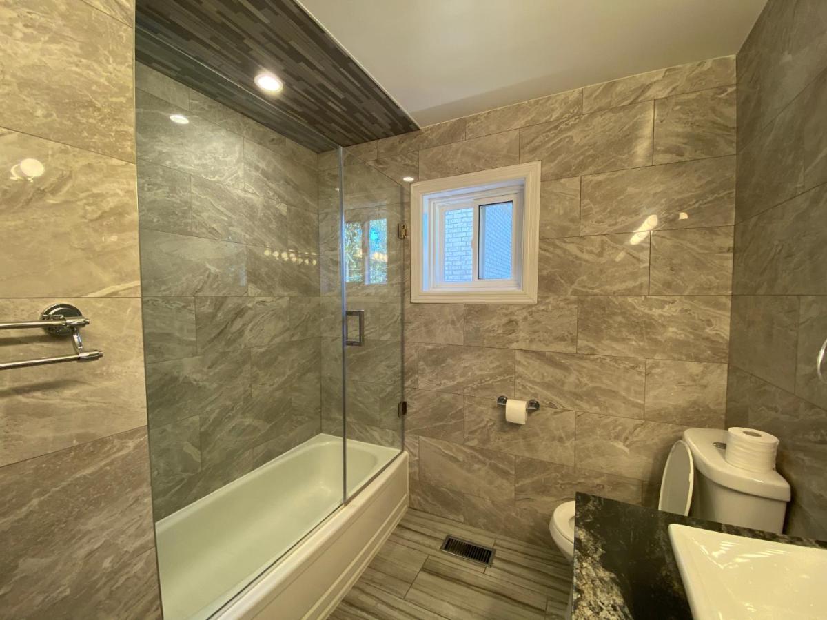 טורונטו Yonge And Finch Subway !P Cozy & Quiet Private Bdr With Private Bathroom מראה חיצוני תמונה
